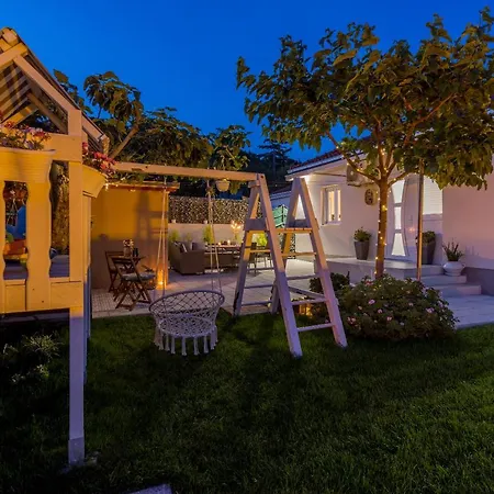 Katess With Heated Pool ヴィラ スプリト