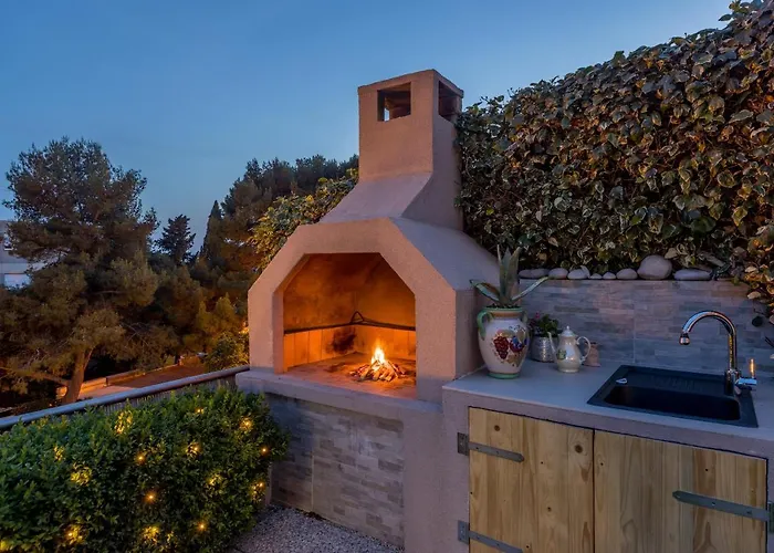 Katess With Heated Pool *