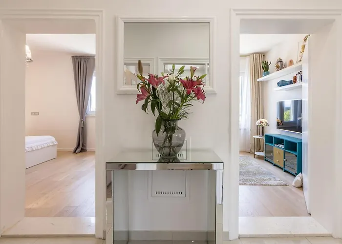 ヴィラ Katess With Heated Pool スプリト