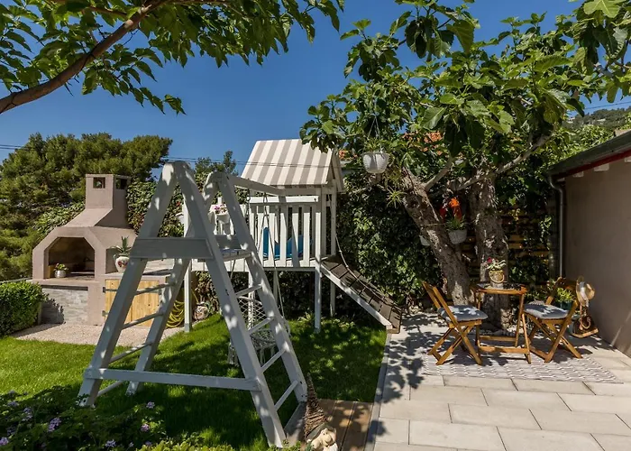 Katess With Heated Pool * スプリト