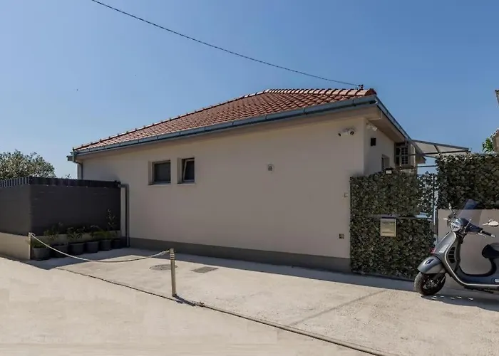 ヴィラ Katess With Heated Pool *