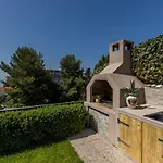 Katess With Heated Pool Вилла *