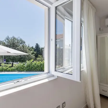 Villa Katess With Heated Pool Split