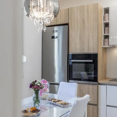 Katess With Heated Pool Villa *