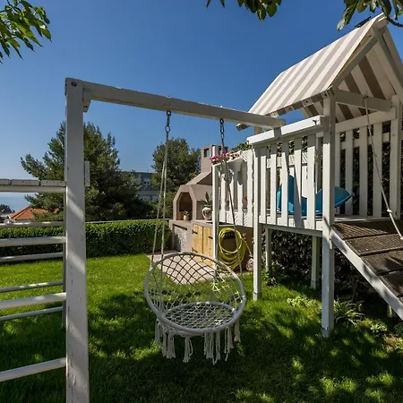 Katess With Heated Pool Villa