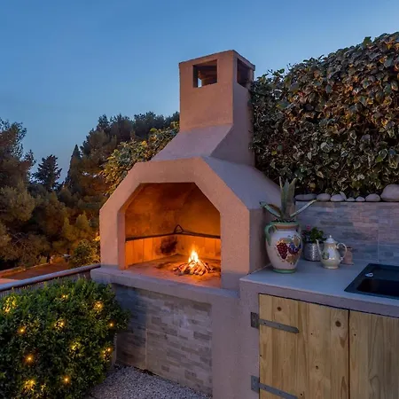 Katess With Heated Pool *