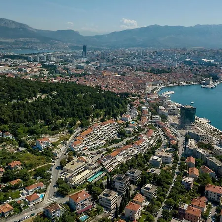 Villa Katess With Heated Pool Split